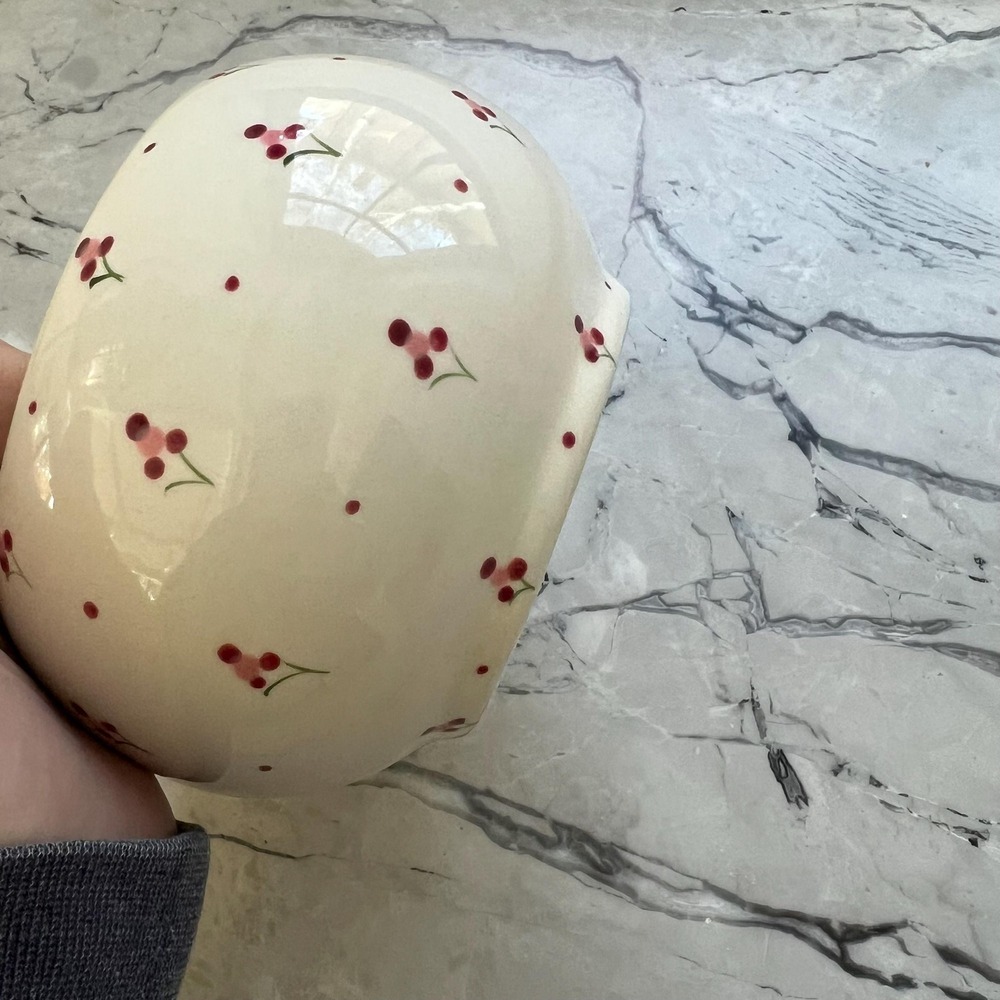 Sweet handpainted floral cache pot - Picture 2 of 6